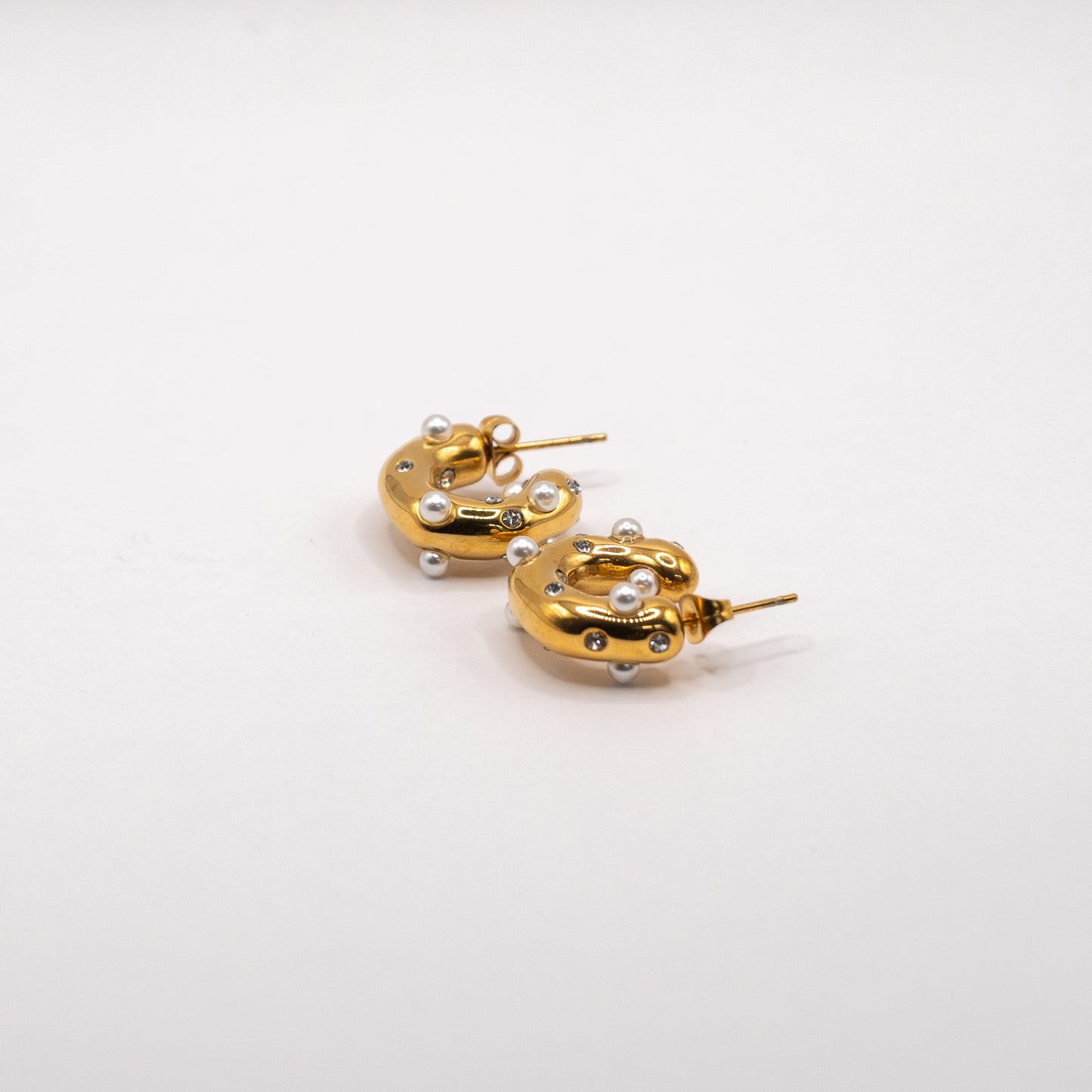 Pearls Luminara Hoops