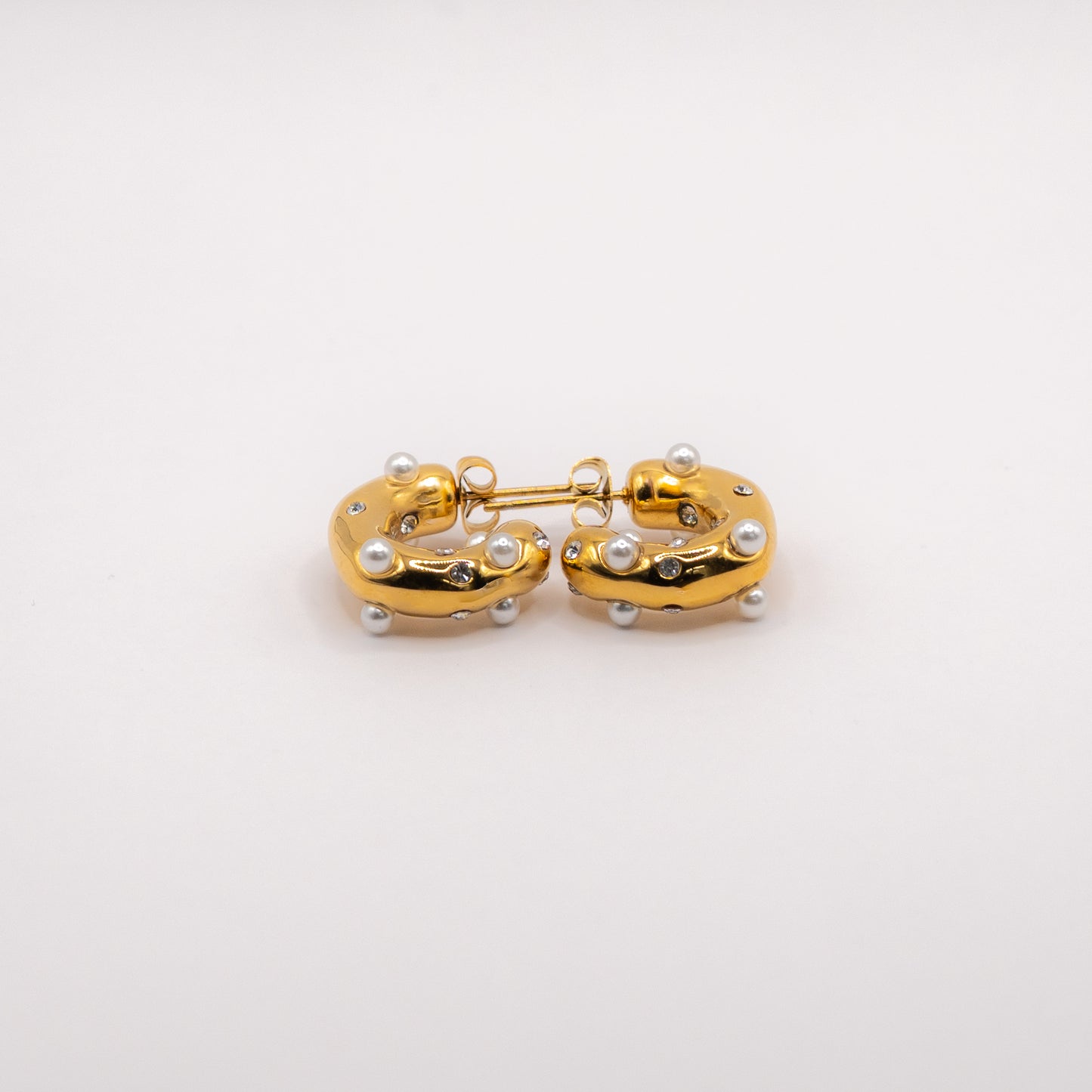 Pearls Luminara Hoops