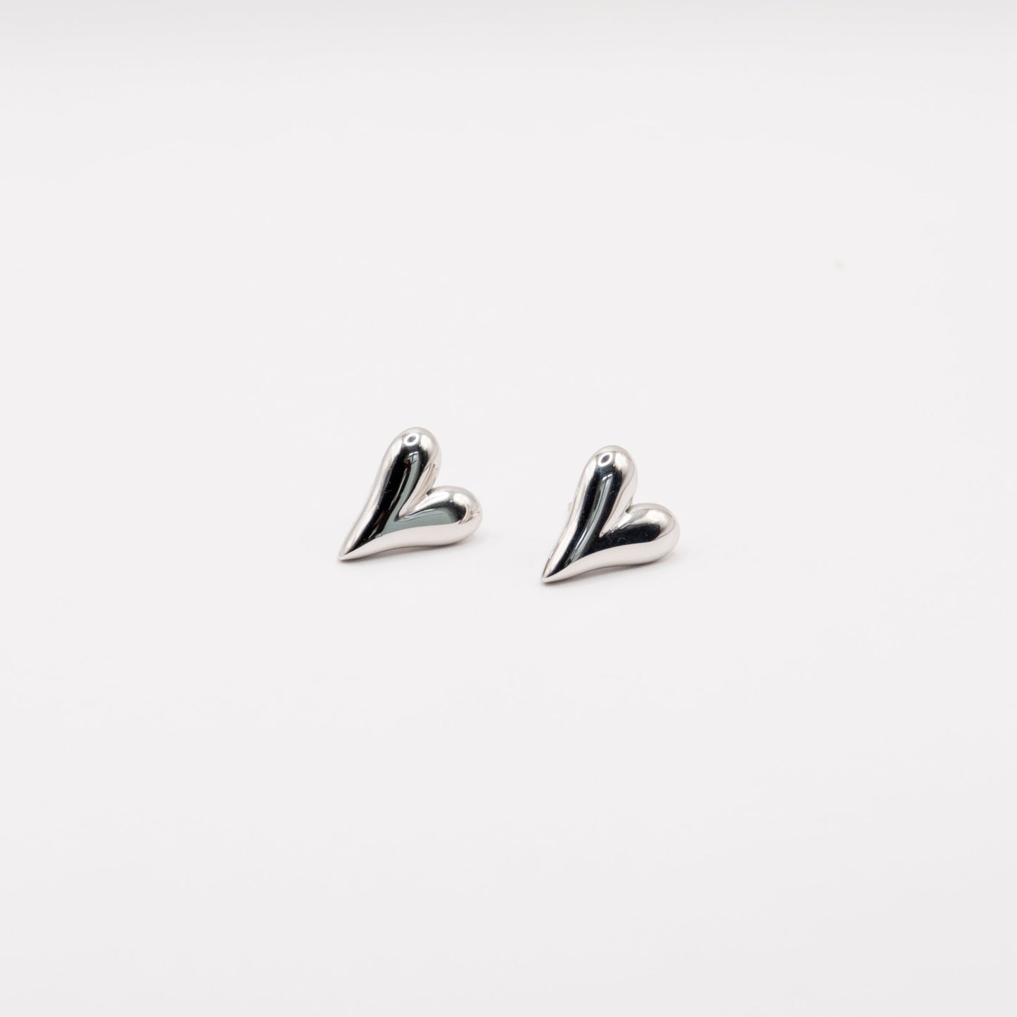 Amour Studs