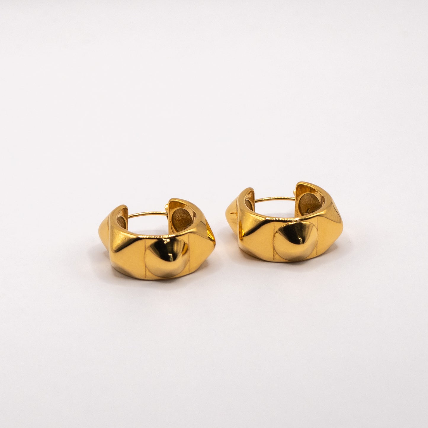 Cleo Hoops