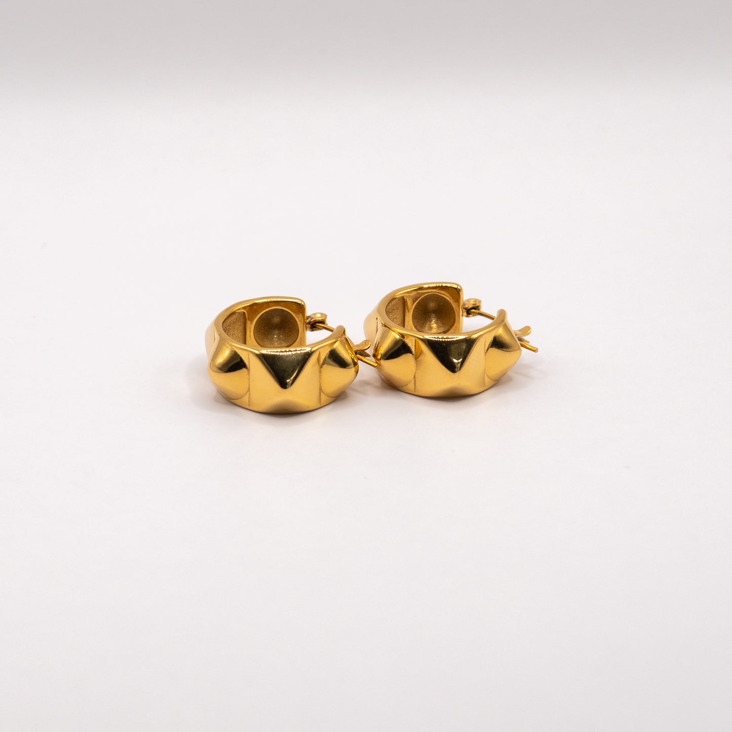 Cleo Hoops