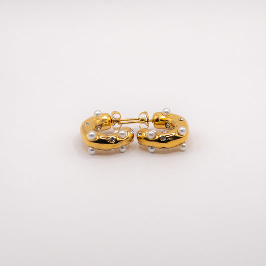 Pearls Luminara Hoops