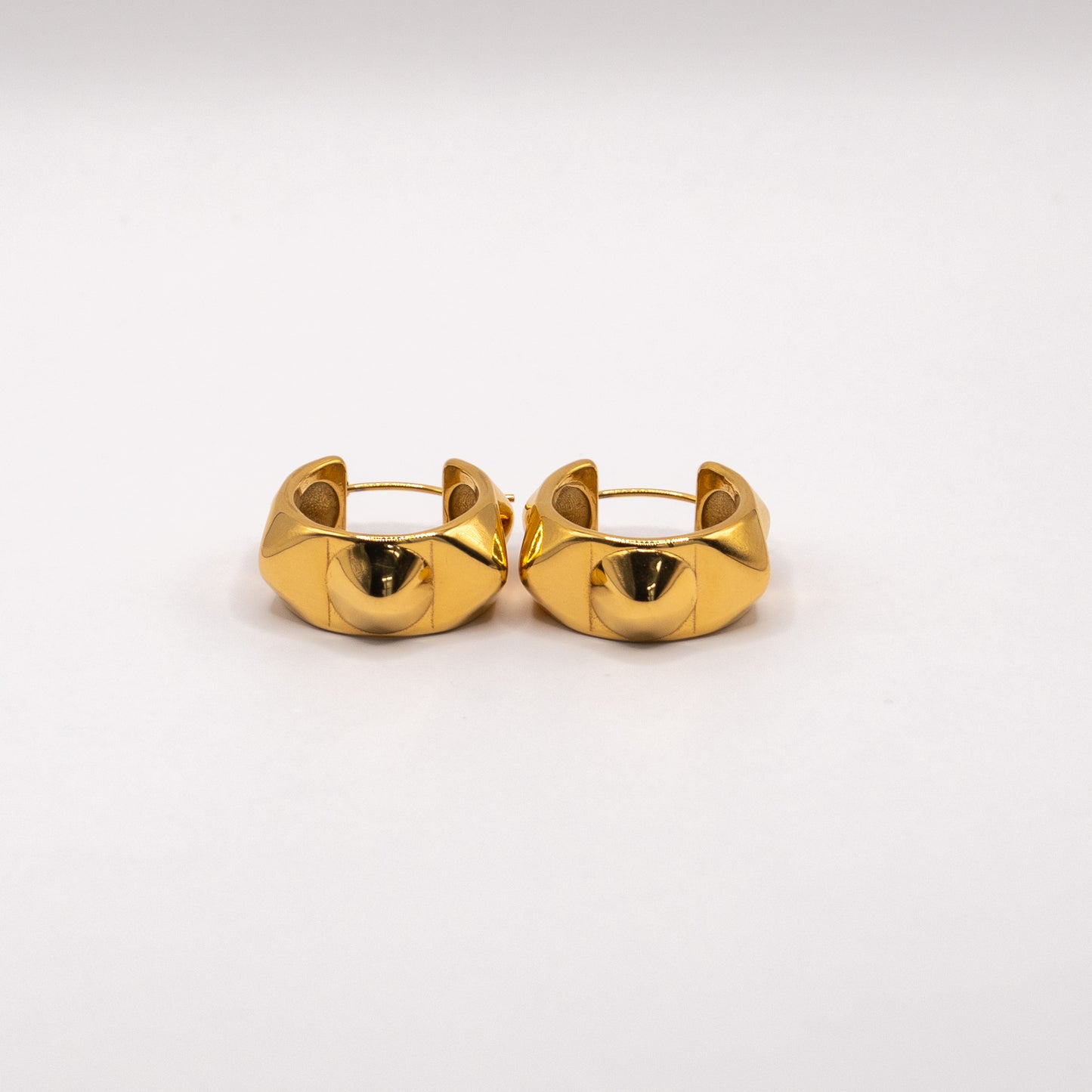 Cleo Hoops
