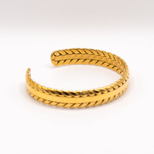 Helena Bangle