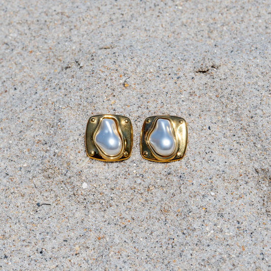 Isola Studs