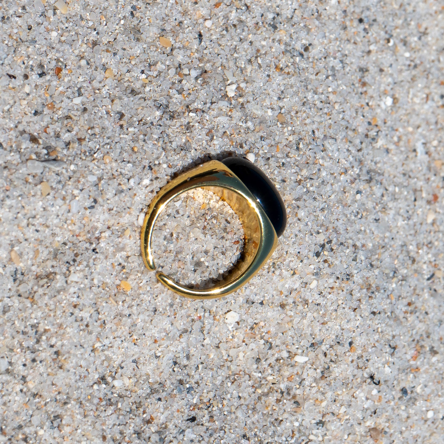 Luna Nero Ring